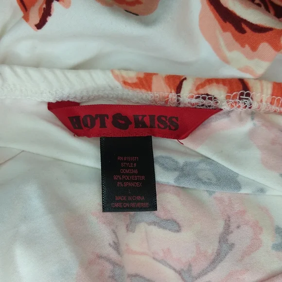 One piece dress with open front and shorts underneath - Picture 9 of 9